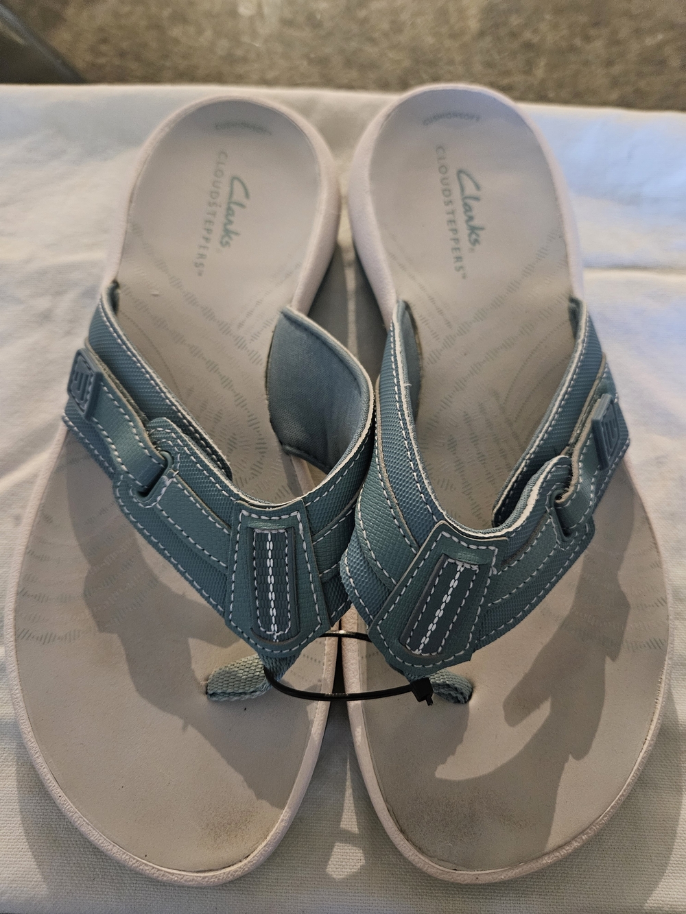 Clarks Teal Cloudsteppers Slip-On Thong Sandals - Picture 2 of 10